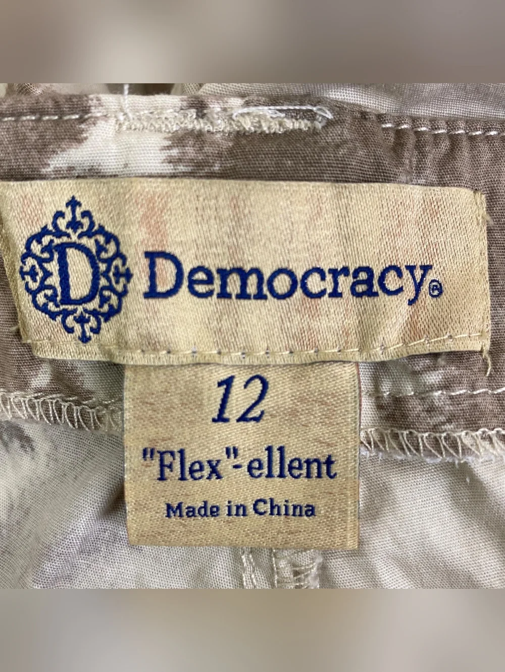 NWT Democracy Khaki Floral Tie-Dye Cropped Pants 12 - Picture 4 of 8